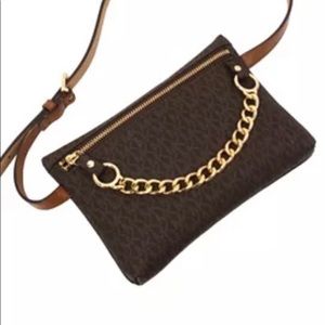 Michael Kors - belt bag with gold chain Medium